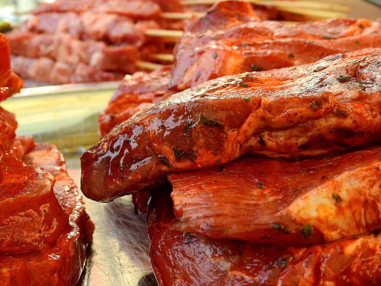 Garlic Oil for Grilling Season: Marinades, Bastes, and Finishing Drizzles